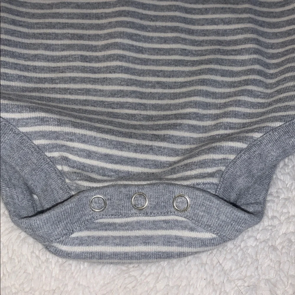 Hanna Andersson Gray & White Striped Onesie 18-24M EUC 80